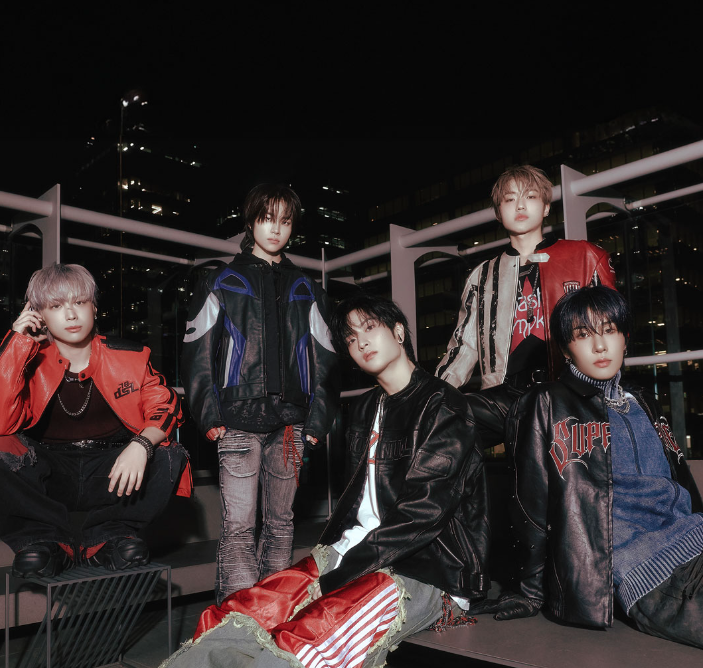CATCH THE YOUNG FAN EVENT 8/23